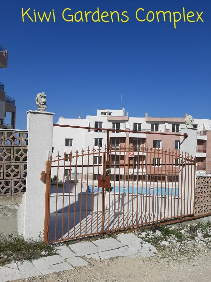 Apartment-Studio Daisy In Kiwi Gardens Complex Byala  Buitenkant foto
